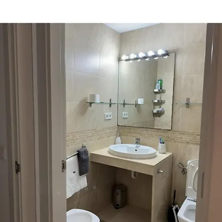 Pippis Apartment דירה סיטגס
