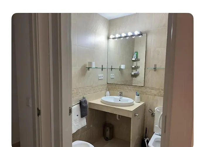 Lilli アパート シッチェス